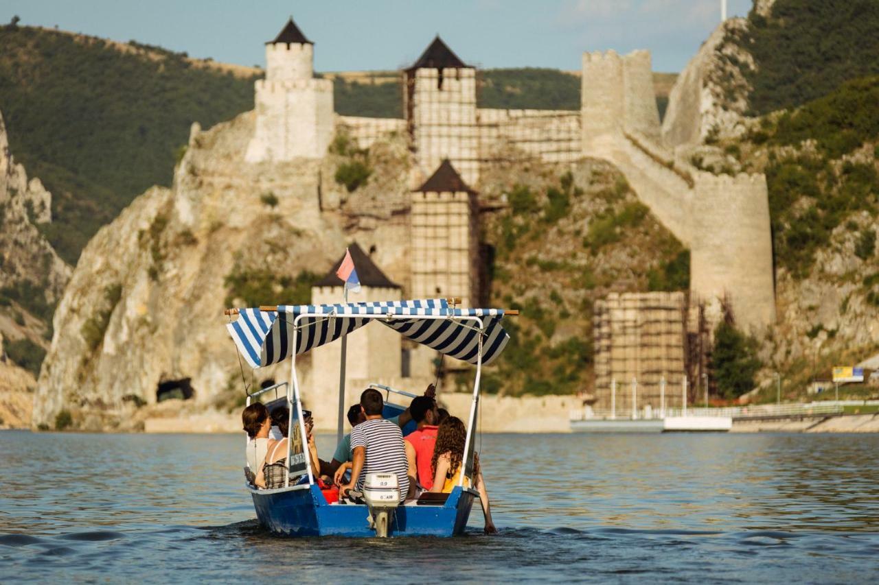 Apartments Barocco Golubac Luaran gambar